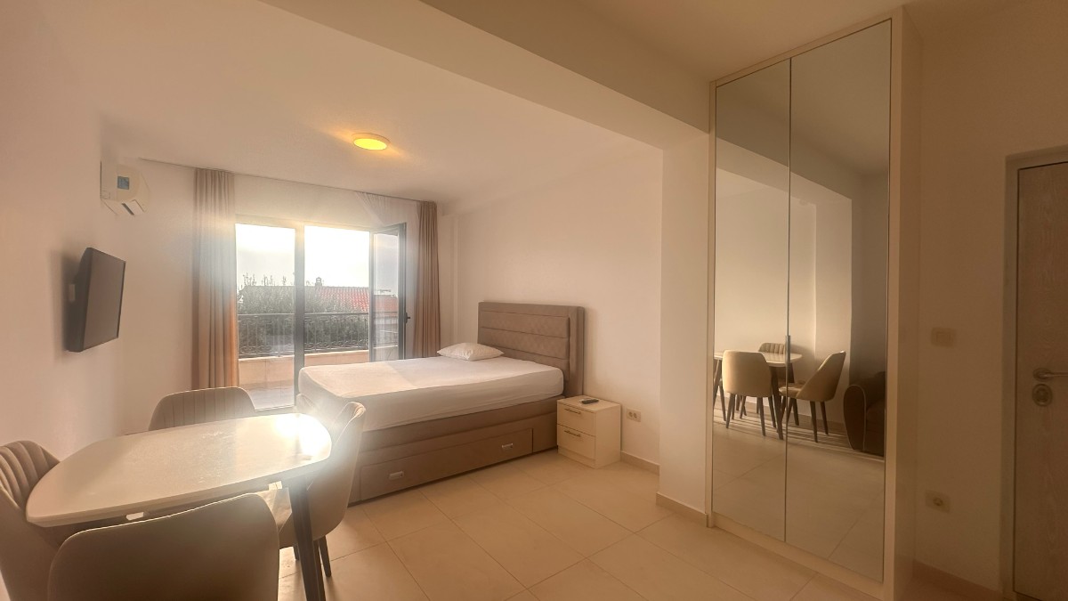 PRŽNO - studio apartman sa pogledom na more. Odlična investicija.