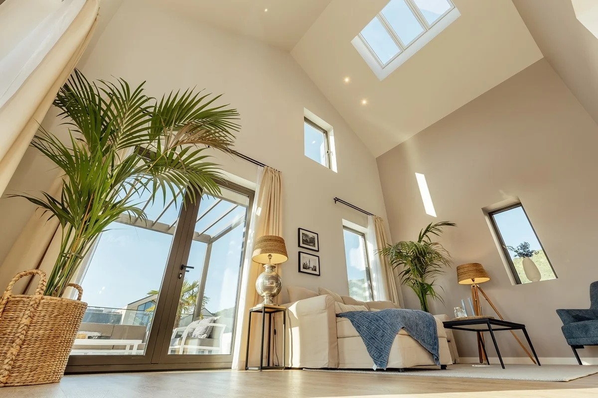 Porto Montenegro – nov, kompletno namješten penthouse. Pogled na more i marinu.